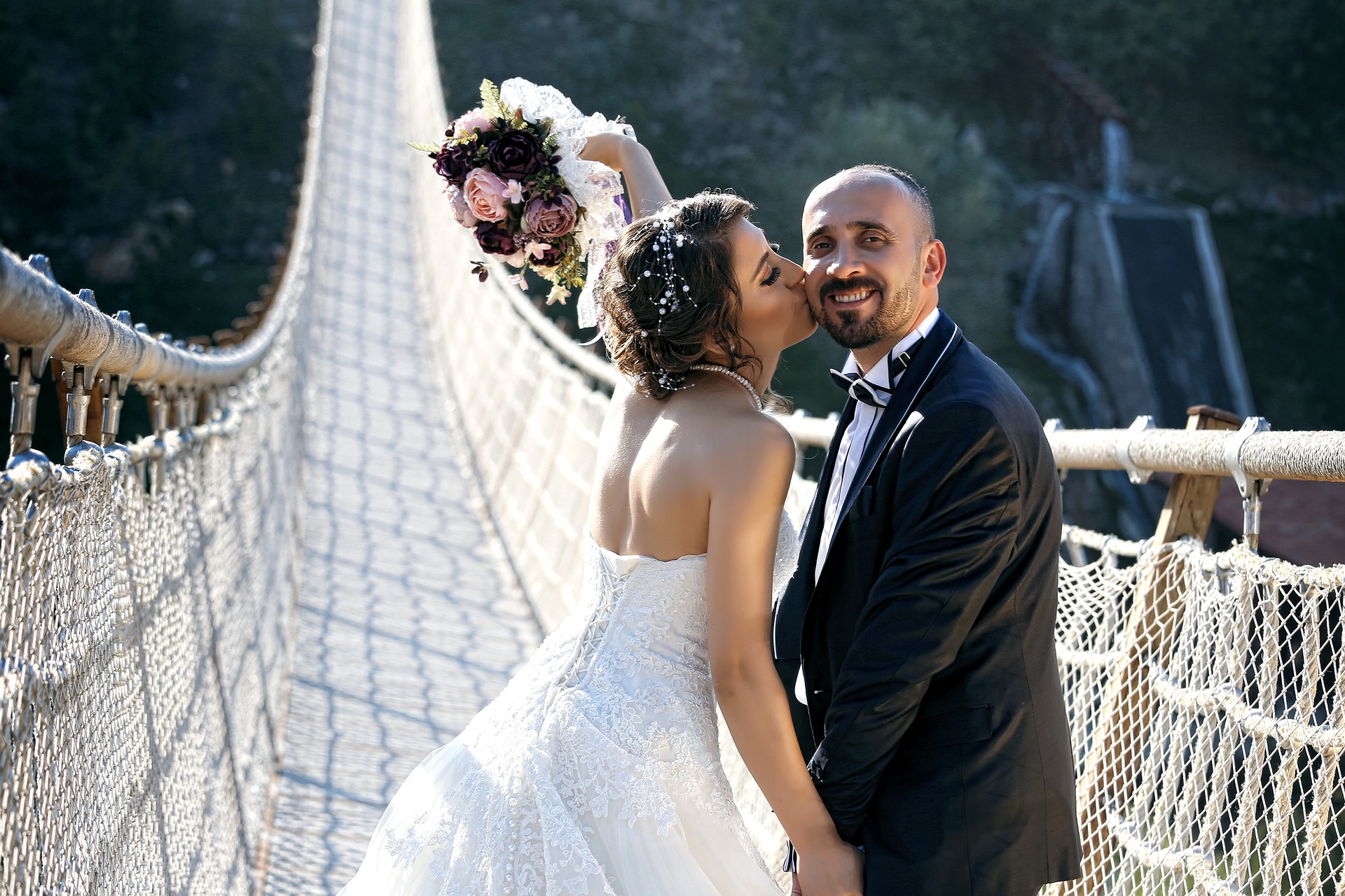 Cómo Celebrar una Boda Grande